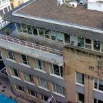 En el "riqui-riqui" hallan a pareja en España dentro de un edificio (VIDEO)