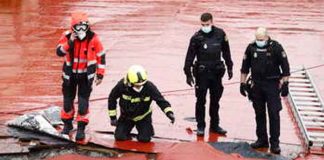 Mueren dos trabajadores al derrumbarse el techo de un colegio en España
