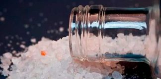 Impactante: Hombre devorándose a sí mismo tras consumir 'la droga caníbal'