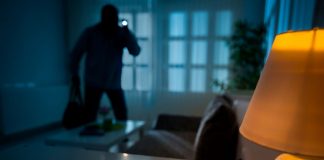 ¡No es broma! Ladrones y traficantes a declarar sus ingresos en Estados Unidos