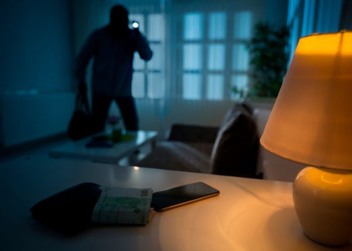 ¡No es broma! Ladrones y traficantes a declarar sus ingresos en Estados Unidos