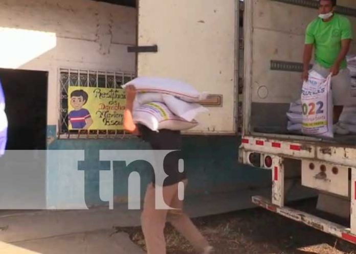 Distribución de merienda escolar para colegios en Estelí