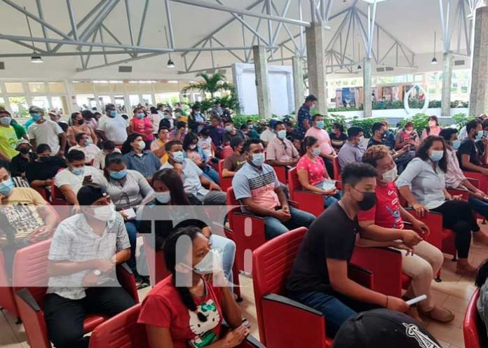 Feria de becas universitarias en Nicaragua