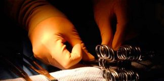 Prohíben reparación de himen y pruebas de virginidad en Reino Unido