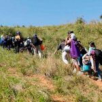 En Guatemala detienen la primera caravana migrantes hondureños de 2022 En Guatemala detienen la primera caravana migrantes hondureños de 2022