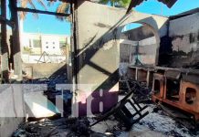 Incendio en Managua arrasó con la fuente de ingresos de una familia Voraz incendio que arrasó con una vivienda en Carretera Norte, Managua
