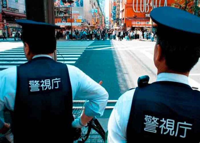 Hombre asesina a médico en Japón
