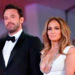 Jennifer López se luce al usar collar con el nombre de Ben Affleck Jennifer López se luce al usar collar con el nombre de Ben Affleck
