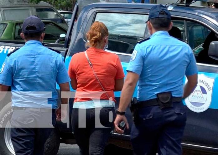 Captura de supuesta ladrona en el Mercado Roberto Huembes, Managua