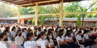 Inicio de clases para miles de estudiantes en León
