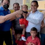 Capitalino se gana un carro al jugar en promoción de LOTO Premiación de la LOTO Nicaragua