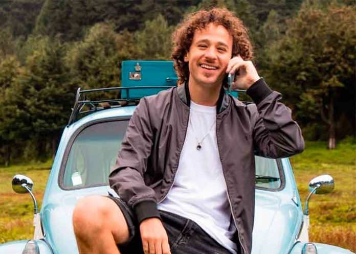 Luisito Comunica protagoniza portada de Playboy África