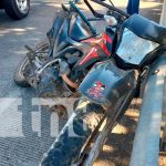 Repartidor es catapultado en Carretera Vieja a León, Managua Choque de motociclistas en Ctra. Vieja a León, Managua