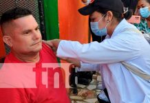 Jornada de vacunación en el barrio Hugo Chávez, Managua