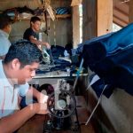 Temporada escolar exitosa para emprendedores de Masaya Elaboración de uniformes escolares en Masaya