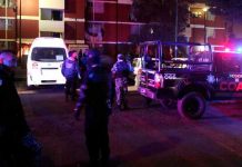 Víctimas de asalto golpean a ladrón en México