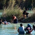 La "pesadilla americana": Niña muere cruzando el Río Bravo, en Texas