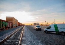 Descubren arriba de tren a 26 migrantes que intentaba entrar a Estados Unidos Descubren arriba de tren a 26 migrantes que intentaba entrar a Estados Unidos
