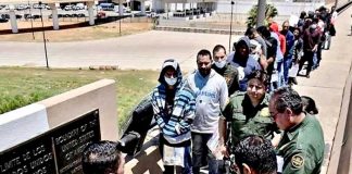 Cárteles secuestran a migrantes mexicanos que fueron devueltos de EEUU