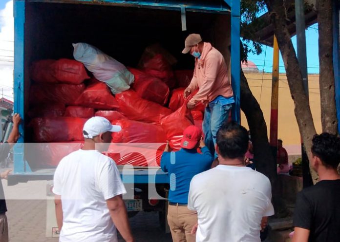 Llegan las mochilas y maletines escolares al municipio de Nandaime