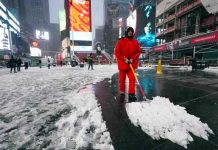 Tormenta de nieve paraliza el transporte en noreste de Estados Unidos Tormenta de nieve paraliza el transporte en noreste de Estados Unidos