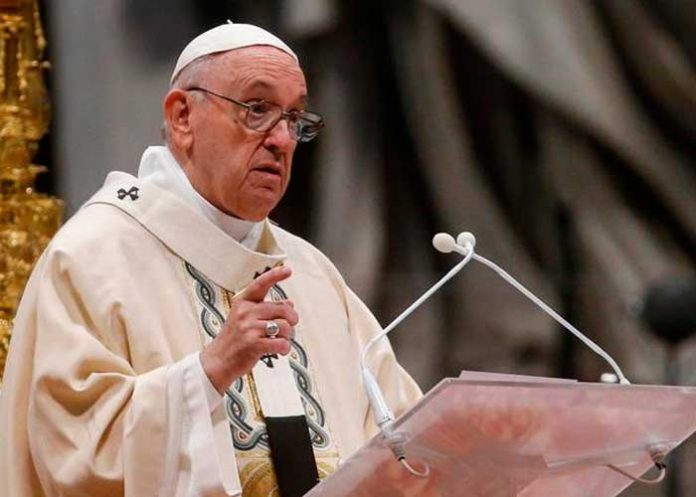 papa2 El papa instó a “continuar los esfuerzos” para vacunar contra el COVID