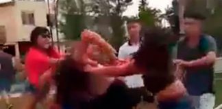 ¡Impresionante!: Brutal "arrastrada" se pegan cinco mujeres en Argentina