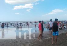 Vuelco de lancha en Pochomil deja a un niño entre la vida y la muerte Ambiente en la zona de playas Pochomil y Masachapa