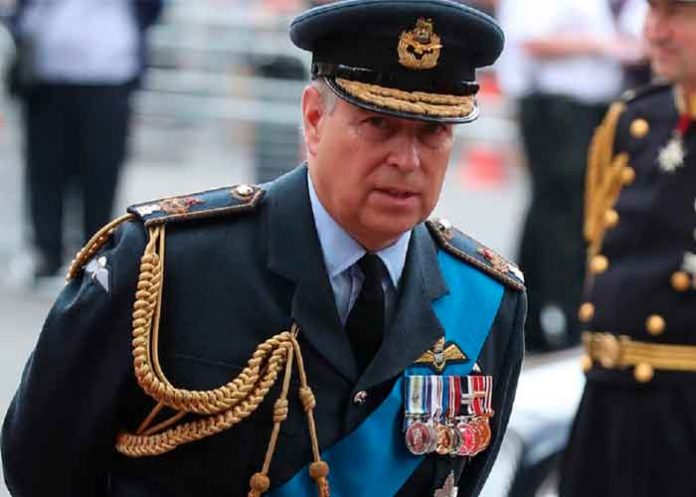 Príncipe Andrés abandona redes ante caso de agresión sexual