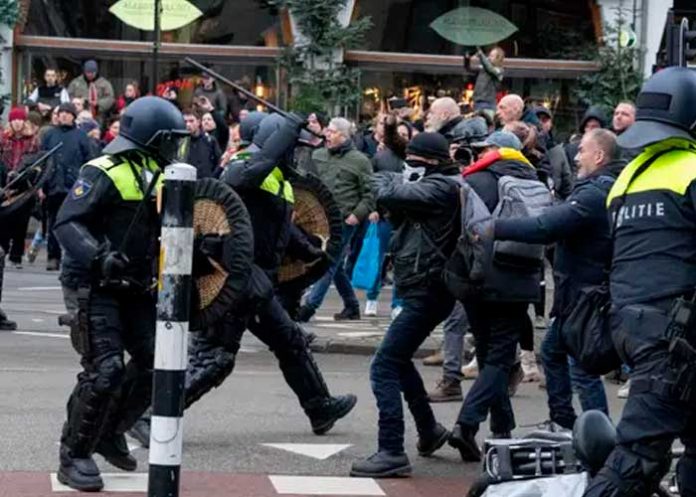 Protesta en Países Bajos por medidas estrictas sanitarias