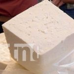 Buenas noticias: Queso más barato en los mercados de Nicaragua Se desbordan comprando queso a precio solidario en "Feria de los Lácteos"
