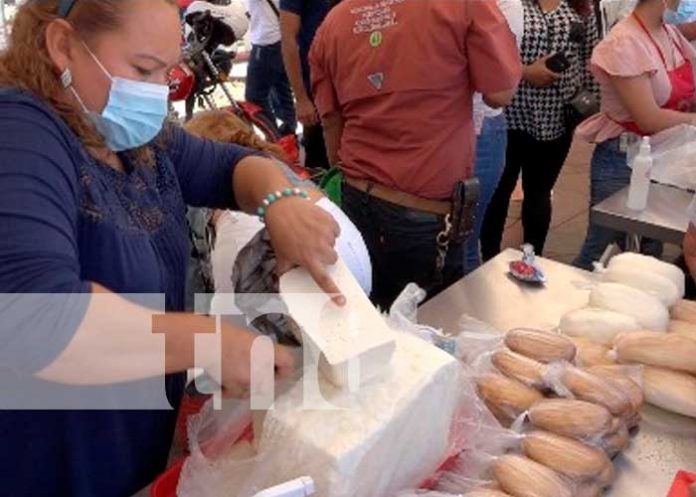 Se desbordan comprando queso a precio solidario en 