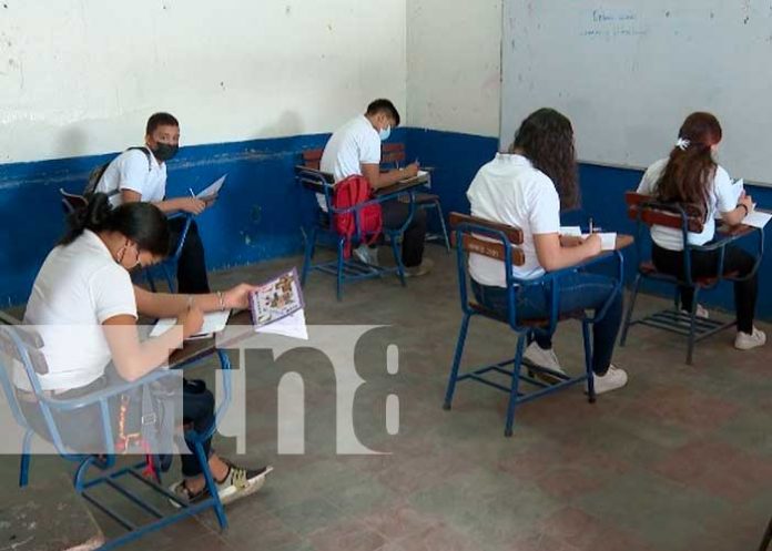 reparacion-clases-2 Reparación de clases con exámenes en colegios de Managua