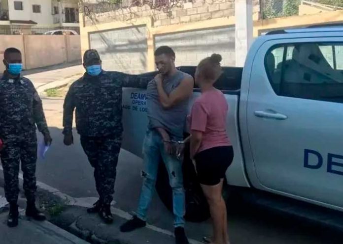 Depravación total: Abusó de niña y lo subió a Facebook en R. Dominicana