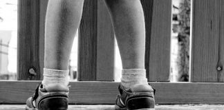 Dos pedófilos violaron y apuñalaron a niña de 5 años hasta matarla en Rusia