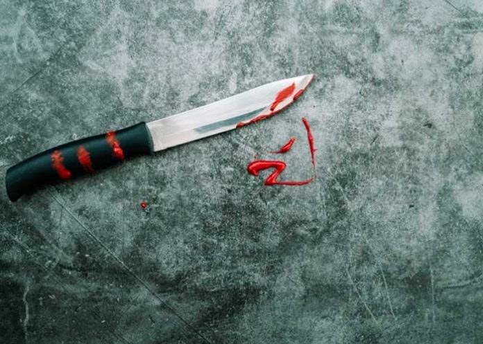Imagen referencial de un cuchillo con sangre en Chontales