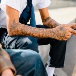 Hombre queda irreconocible tras cubrir su cuerpo con tatuajes extremos Hombre cubre todo su cuerpo con tatuajes