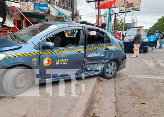 Aparatoso choque en la Carretera Norte, Managua