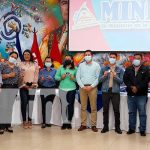Reconocen entrega y vocación de maestros de teleclases en Nicaragua Reconocimiento a docentes de teleclases en Nicaragua