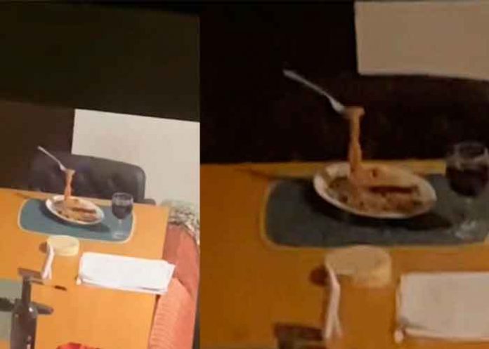 ¡Escalofriante! Tiktokers gravan la inusual compañía de un anciano