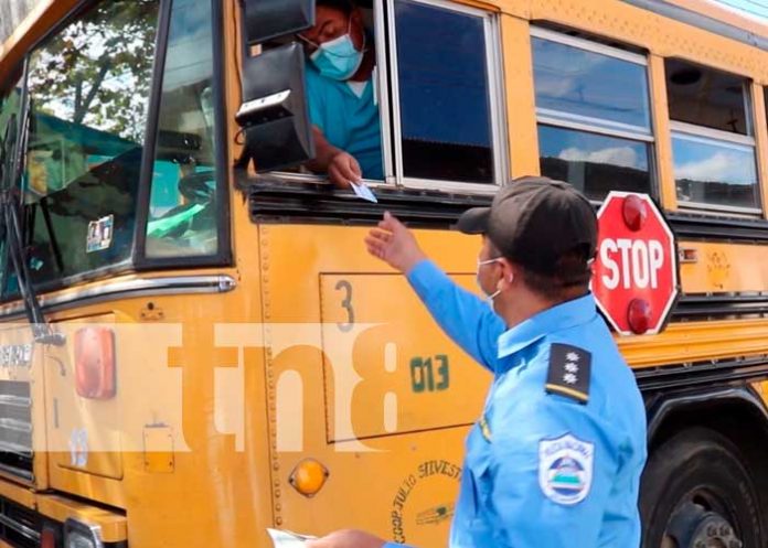 Inspección de transporte escolar en León