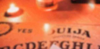 Arrestan a 12 chavalos por "invocar al diablo" con la ouija en México