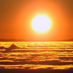 ¡Qué loca! Dice ser la dueña del sol y quiere que le paguen impuestos ¡Qué loca! Dice ser la dueña del sol y quiere que le paguen impuestos