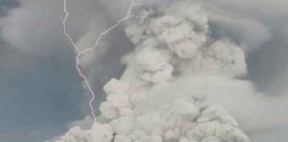 Primer fallecido por erupción del volcán y tsunami en Tonga