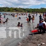Laguna de Xiloá, destino visitado por familias este 1 de enero Laguna de Xiloá llena de visitantes este 1 de enero