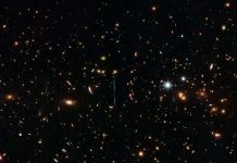Agrupación de galaxias sorprende a los científicos por su composición.