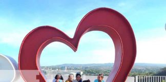 Jóvenes disfrutan tarde de innovación fotográfica en Managua