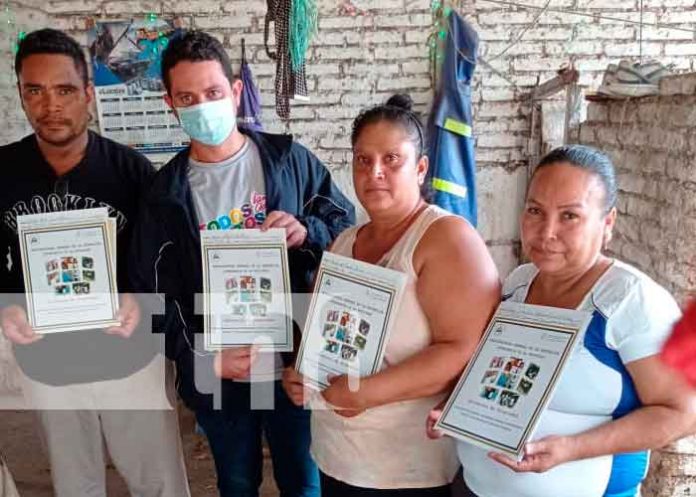 PGR entrega títulos de propiedad a las familias de Rivas