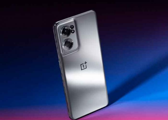 OnePlus Nord CE 2 5G: gama media que destaca por su estilizado diseño.
