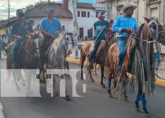 Realizan cabalgata en honor al General Sandino en Granada